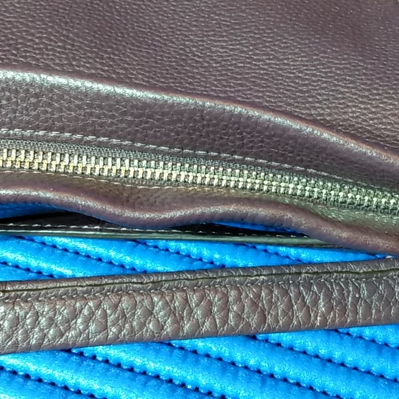 Coach - Picture 8 of 9